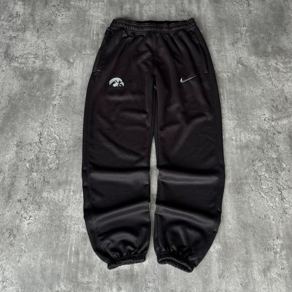 Nike Iowa Black Caitlin Clark Essential Sweatpants - Picture 1 of 3